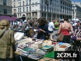 Brocante professionnelle de la Place de la Bourse