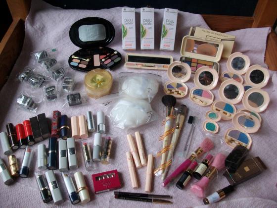 Produits de Maquillage et de Cosmétiques