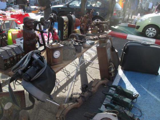 ANTIQUITES BROCANTES à BOURG-EN-BRESSE