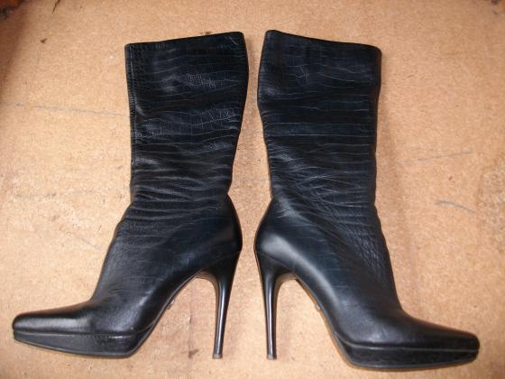 Bottes Noir hauts talons et à tirette pt 38