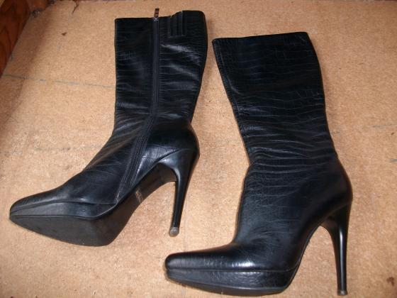 Bottes Noir hauts talons et à tirette pt 38