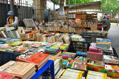 Marché aux Livres Anciens et Vieux Papiers - LYON 07