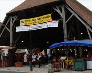 Foire aux Antiquités (Milly-la-Forêt)