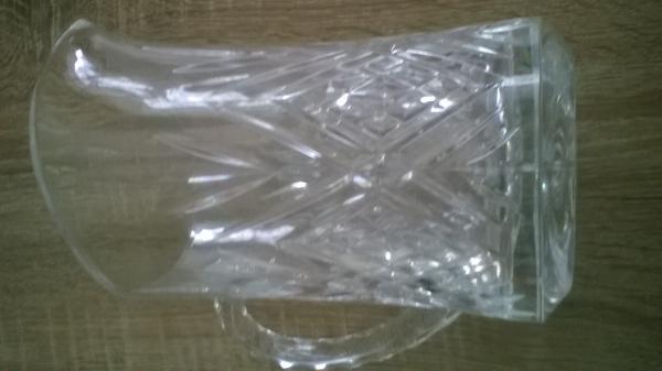 Pichet à eau en cristal