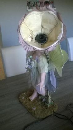 Lampe poupée luciole