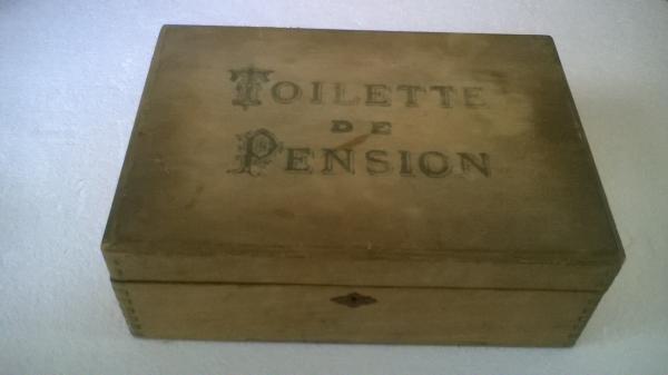 Boîte en bois Vintage toilette de pension