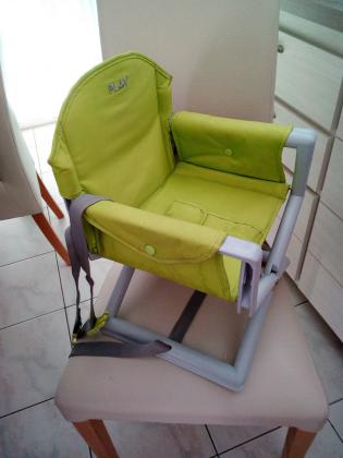 Rehausseur de chaise pour bébé