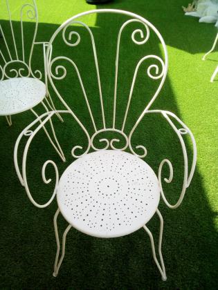 2 fauteuils de jardin en fer forgé