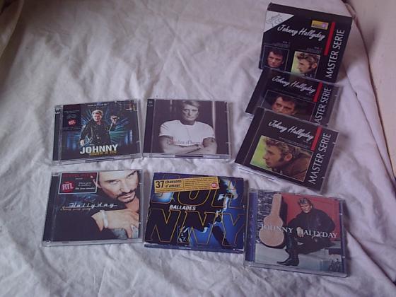CD et K7 Vidéo de Johnny HALLYDAY