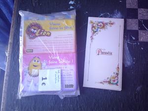 Papiers à Lettres + Lots d'Enveloppes + Cartes de Voeux diverses