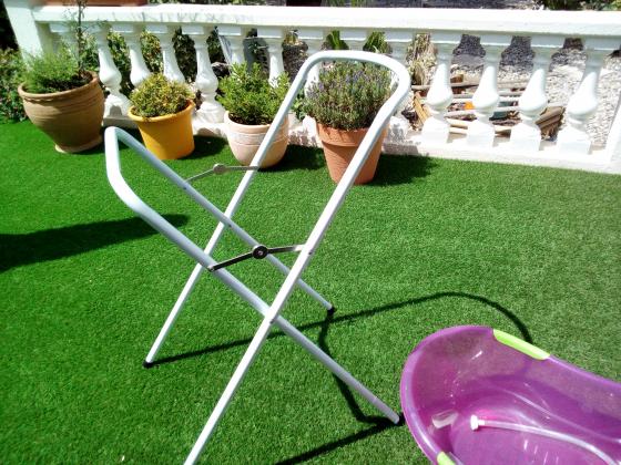 Baignoire bébé sur pied