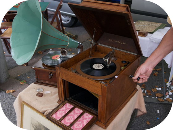 Brocante vide grenier - Égly