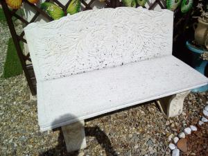 Banc en pierre reconstituée