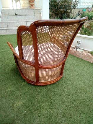 Fauteuil de style colonial en rotin