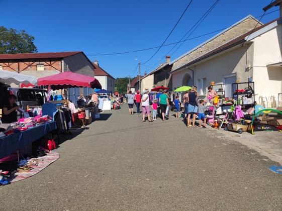 VIDE GRENIER ANNUEL CHAMOLE