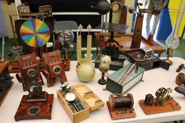 BRICASCIENCES , salon atiquités er curioistés scientifiques