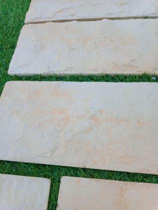 7 Pierres de parement