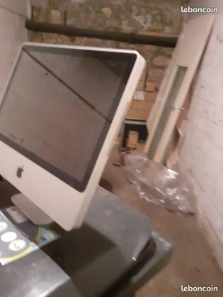 Ecran plat d'ordinateur marque APPLE