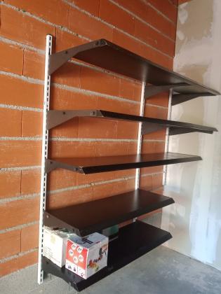 Etagères en fer