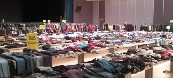 Bourse aux vêtements printemps, été - Gien