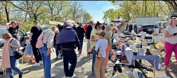 BROCANTE VIDE-GRENIER DE L'ETE