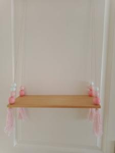 Etagère à suspendre pour chambre d'enfant